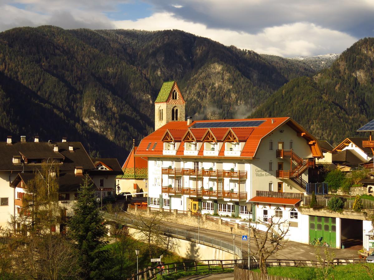 Gasthaus Zum Weissen Kreuz Lazfons Extérieur photo
