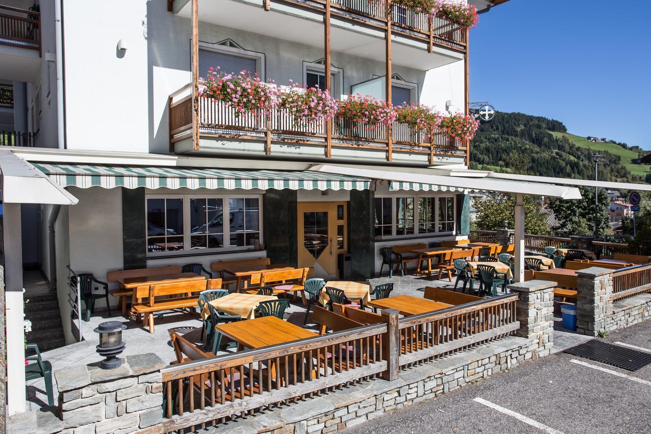 Gasthaus Zum Weissen Kreuz Lazfons Extérieur photo